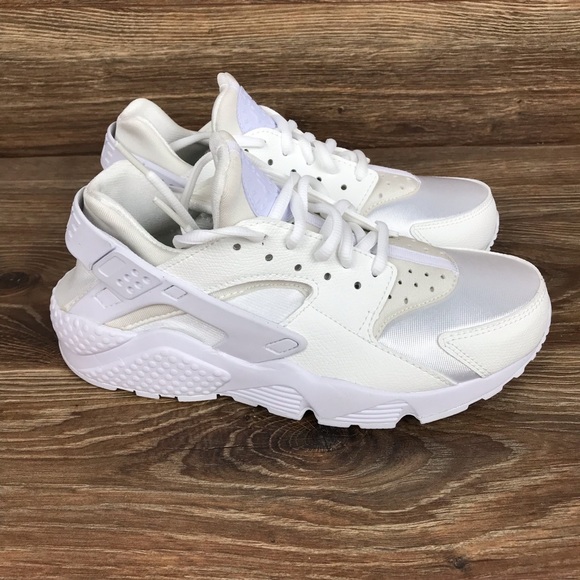 Nike Shoes - Women’s Air Huarache Run